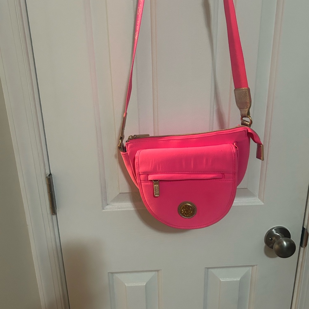 Lilly Pulitzer neoprene, Barbie pink Crossbody Giovanna bag purse 10.5 x 8“flaws - Picture 3 of 16